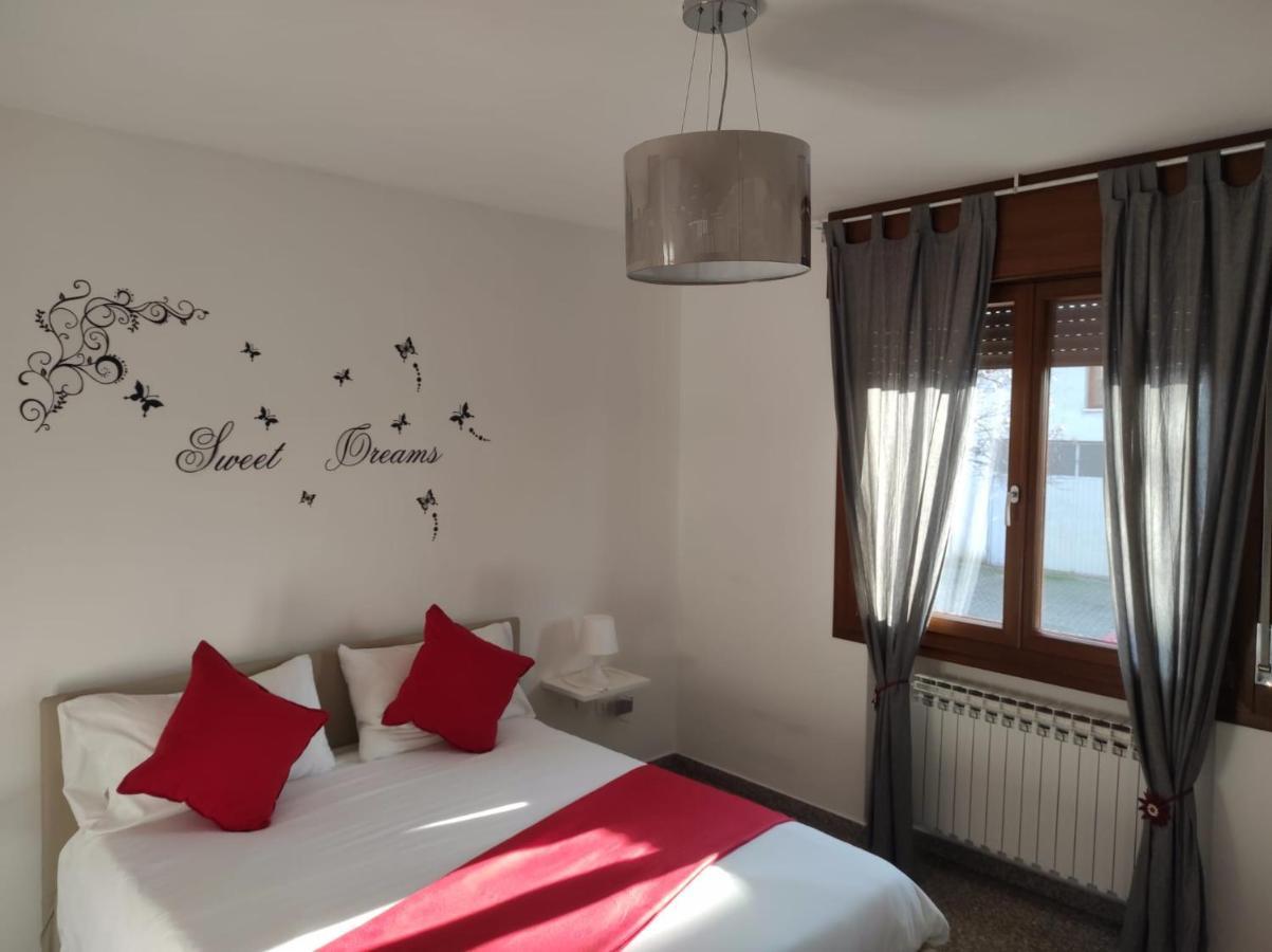 Red Tower Venice Apartment - 2 Mins From Vce Airport- Free Wifi 테세라 외부 사진